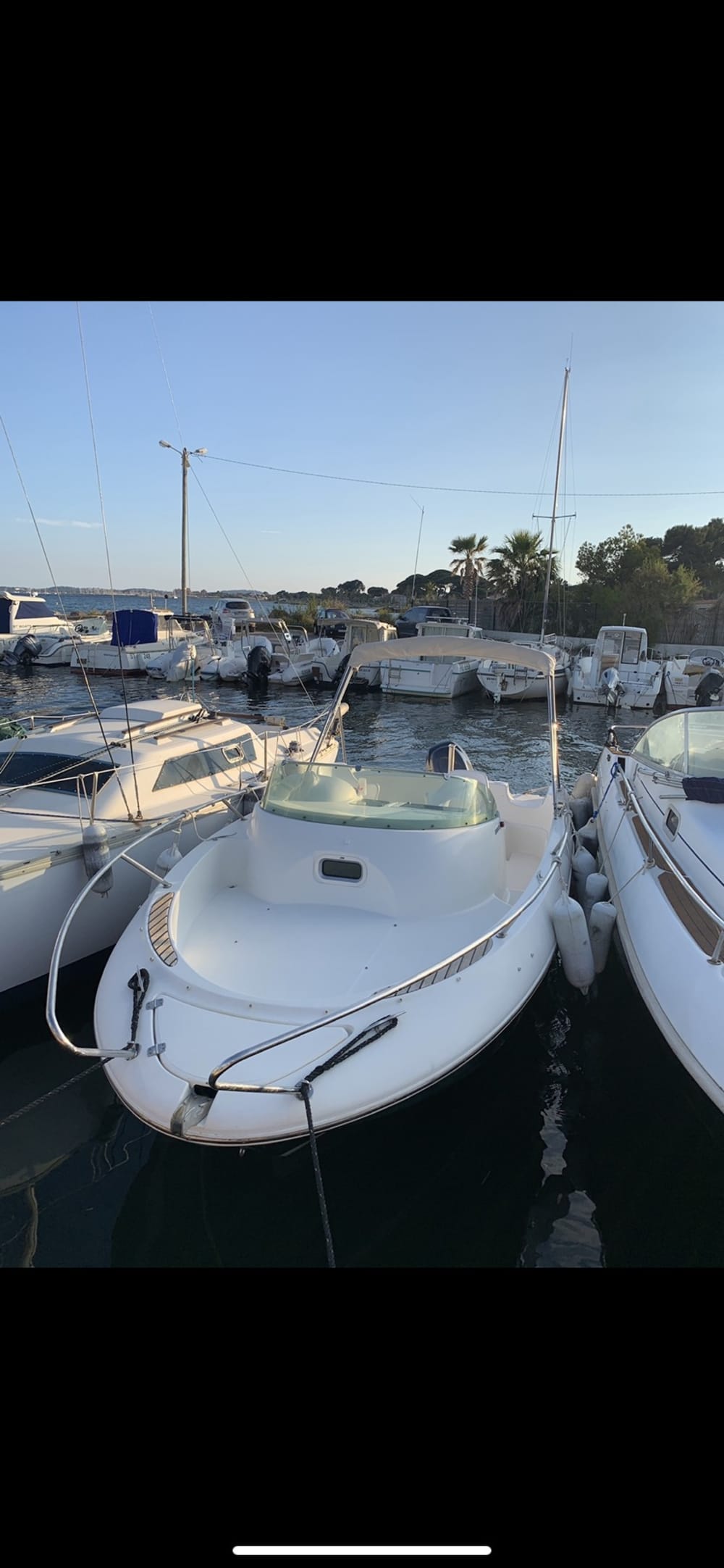 Location de bateau à moteur à la journée à Marseille 2