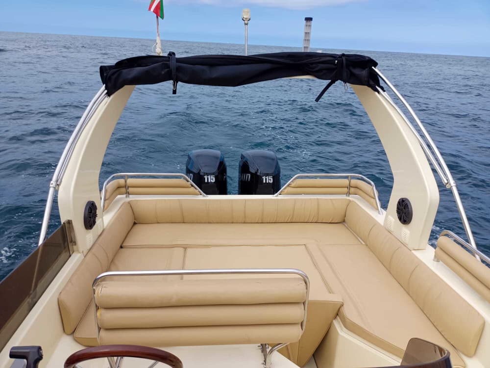 Excursion en bateau à moteur d'une demi-journée à Pasai Donibane 5
