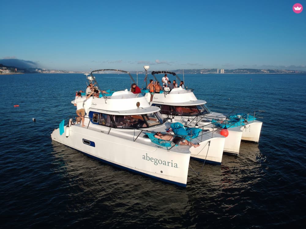 Croisière de 3 heures sur DEUX catamarans à Lisbonne