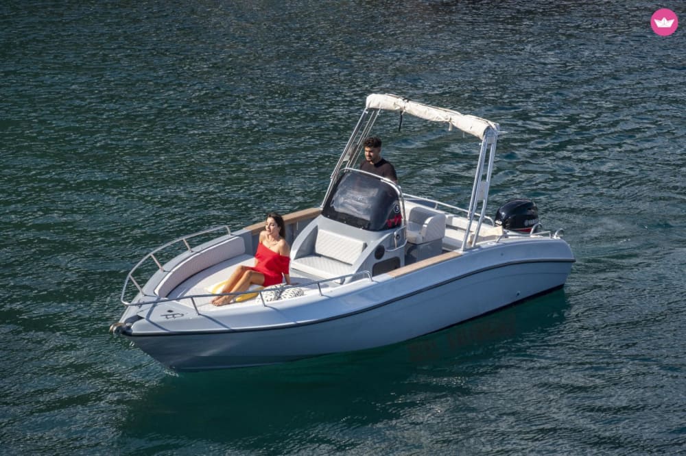 Votre aventure en bateau personnalisée à Capri et Nerano