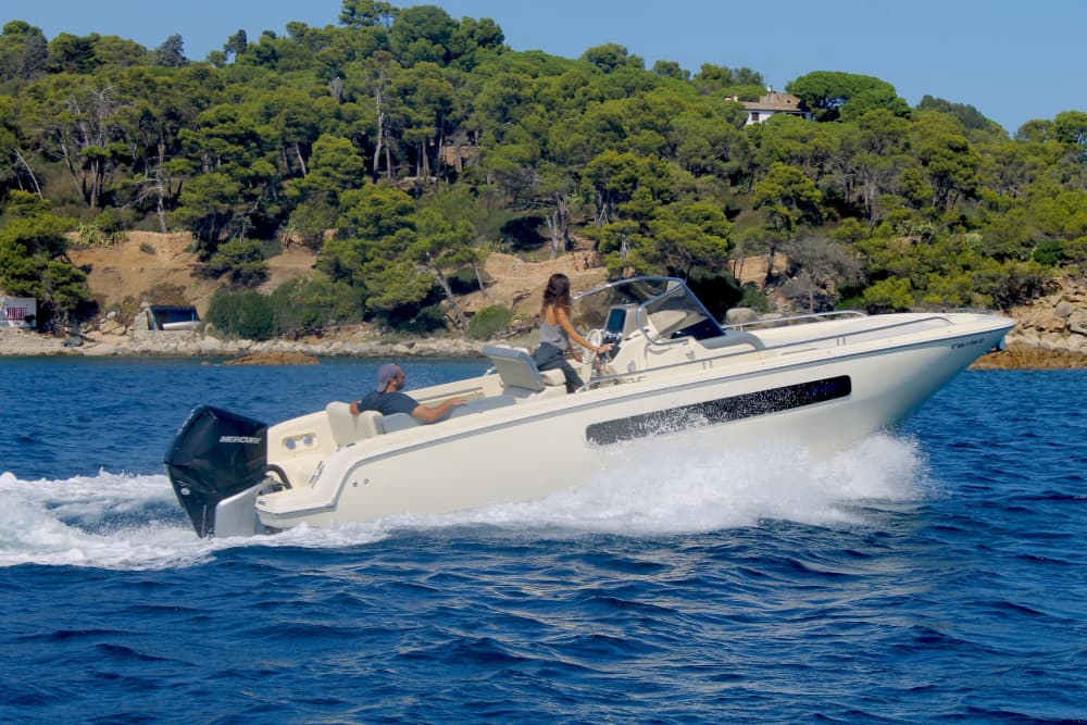 Profitez du soleil lors d'une excursion en bateau de 8 heures à Palamós. 2