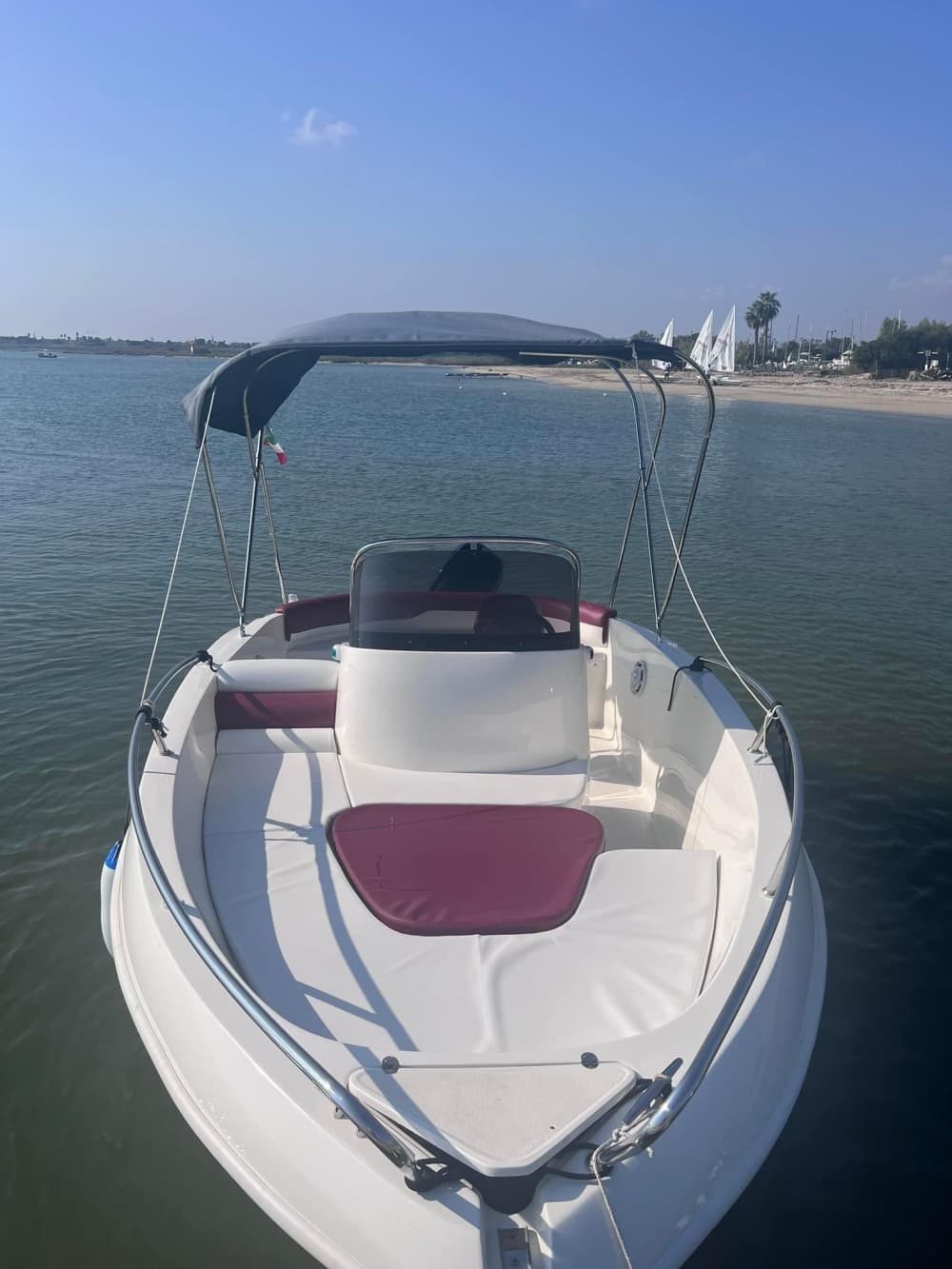 Découvrez Syracuse en bateau à moteur pendant 9 heures 2