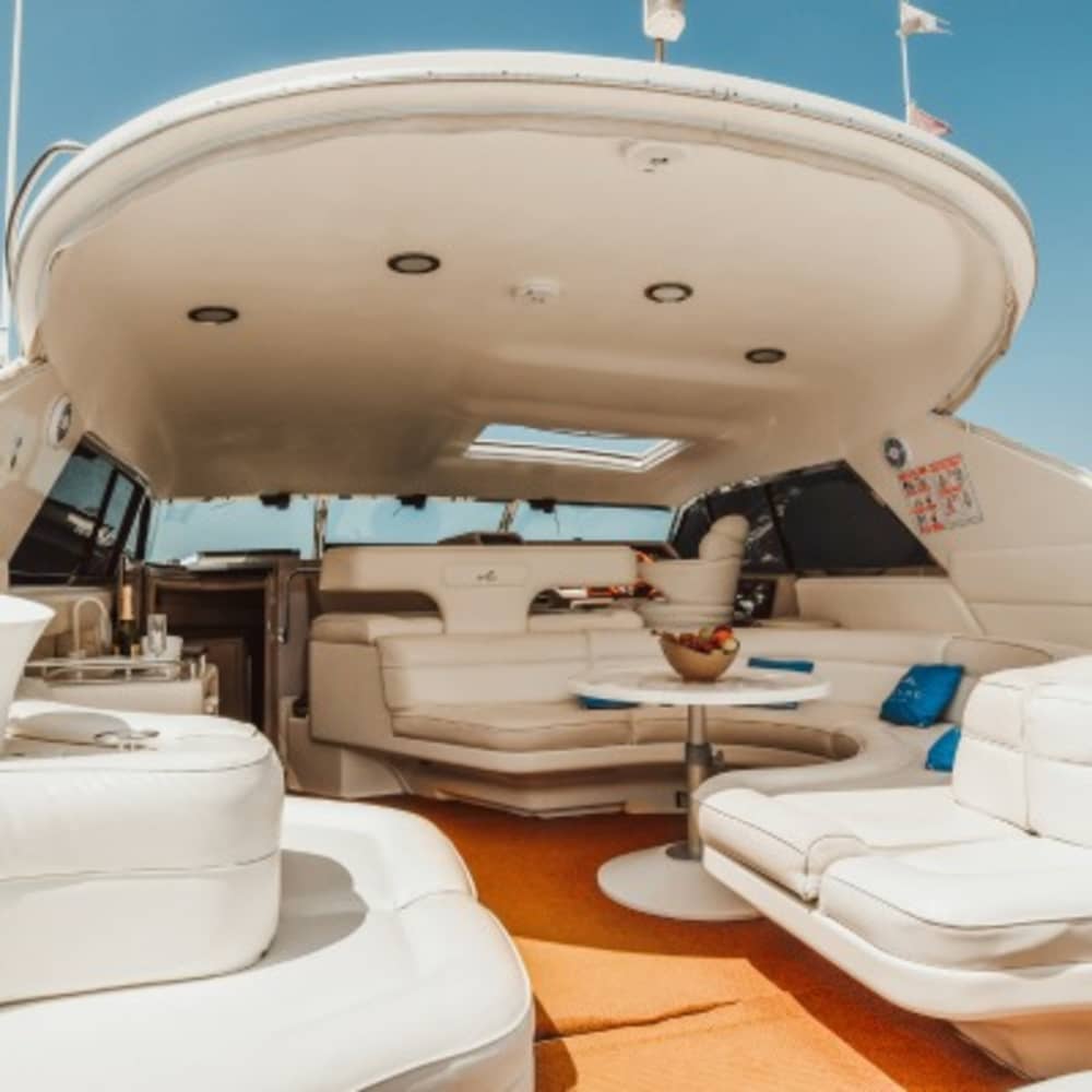 Escapade à Ayia Napa : 3 h 30 de détente en bateau à moteur 6