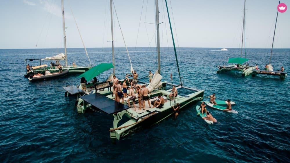 La magie du coucher de soleil à Malaga : excursion écologique en catamaran 3
