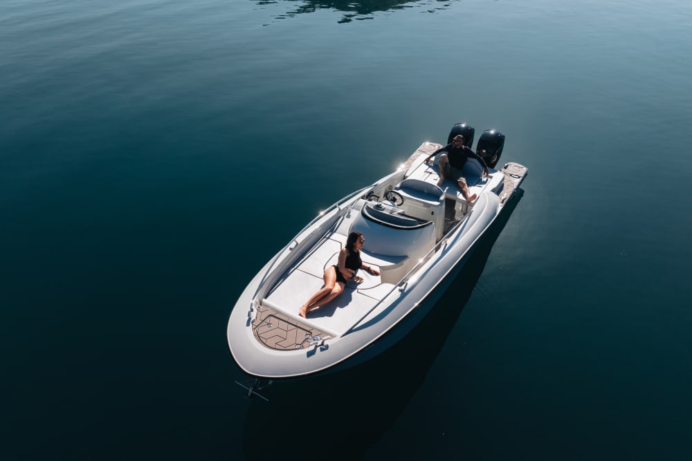 Choisissez votre excursion idéale entre Capri et Amalfi! Bateau privé personnalisable avec embarquement pratique depuis Naples, Sorrente, Positano ou Amalfi. 2