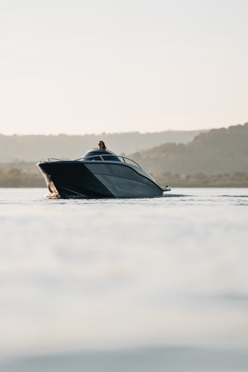 Choisissez votre excursion idéale entre Capri et Amalfi! Bateau privé personnalisable avec embarquement pratique depuis Naples, Sorrente, Positano ou Amalfi. 3