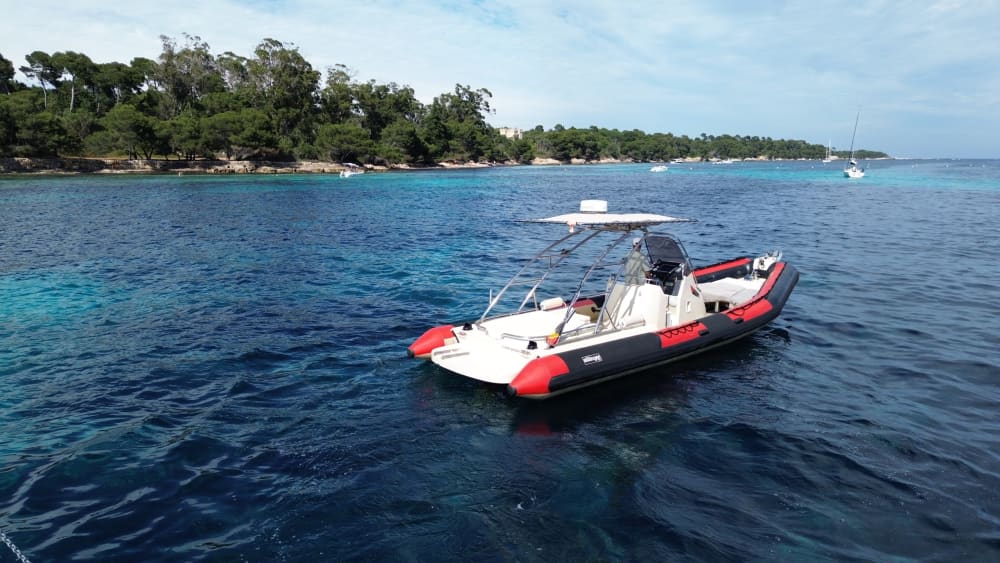 Escapade Marine: Demi-Journée visite et sports nautiques en Sillinger 900XL depuis Cannes 6