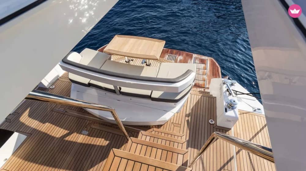 Journée en Yacht Privé à Saint-Tropez au départ de Cannes 5