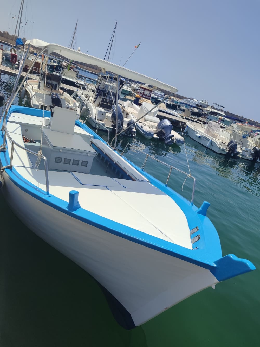 4h45 à Santa Maria di Leuca : Louez un bateau à moteur et profitez-en 4