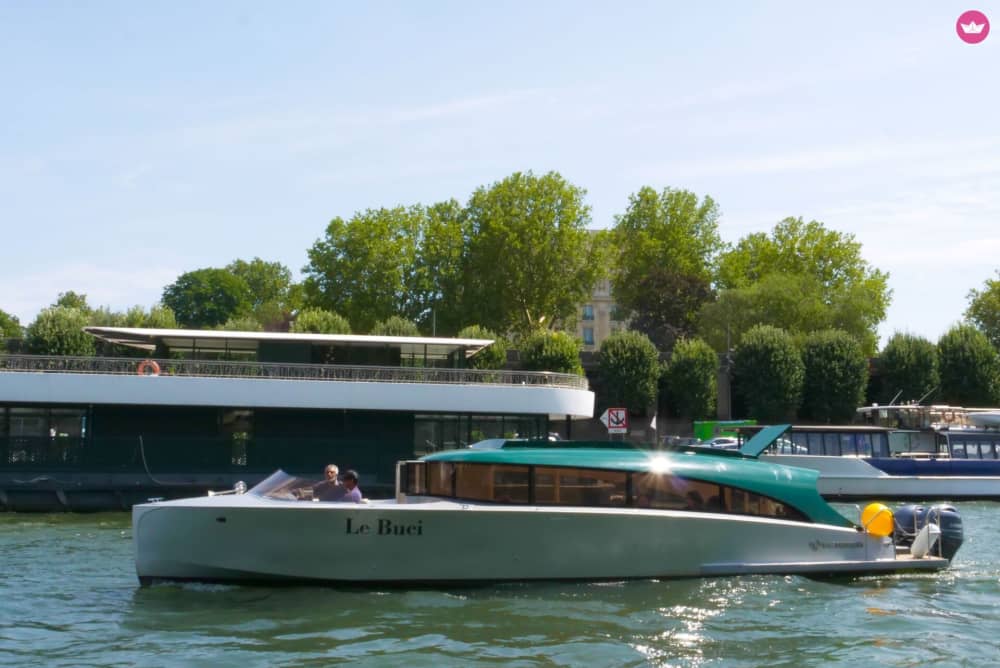 Paris by Boat – Croisière privée au cœur des monuments 6