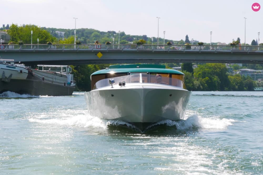 Paris by Boat – Croisière privée au cœur des monuments 5