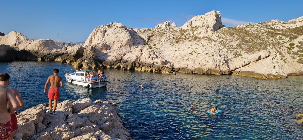 Explorez Marseille en bateau: une journée complète sur l'eau à bord d'un bateau à moteur 5