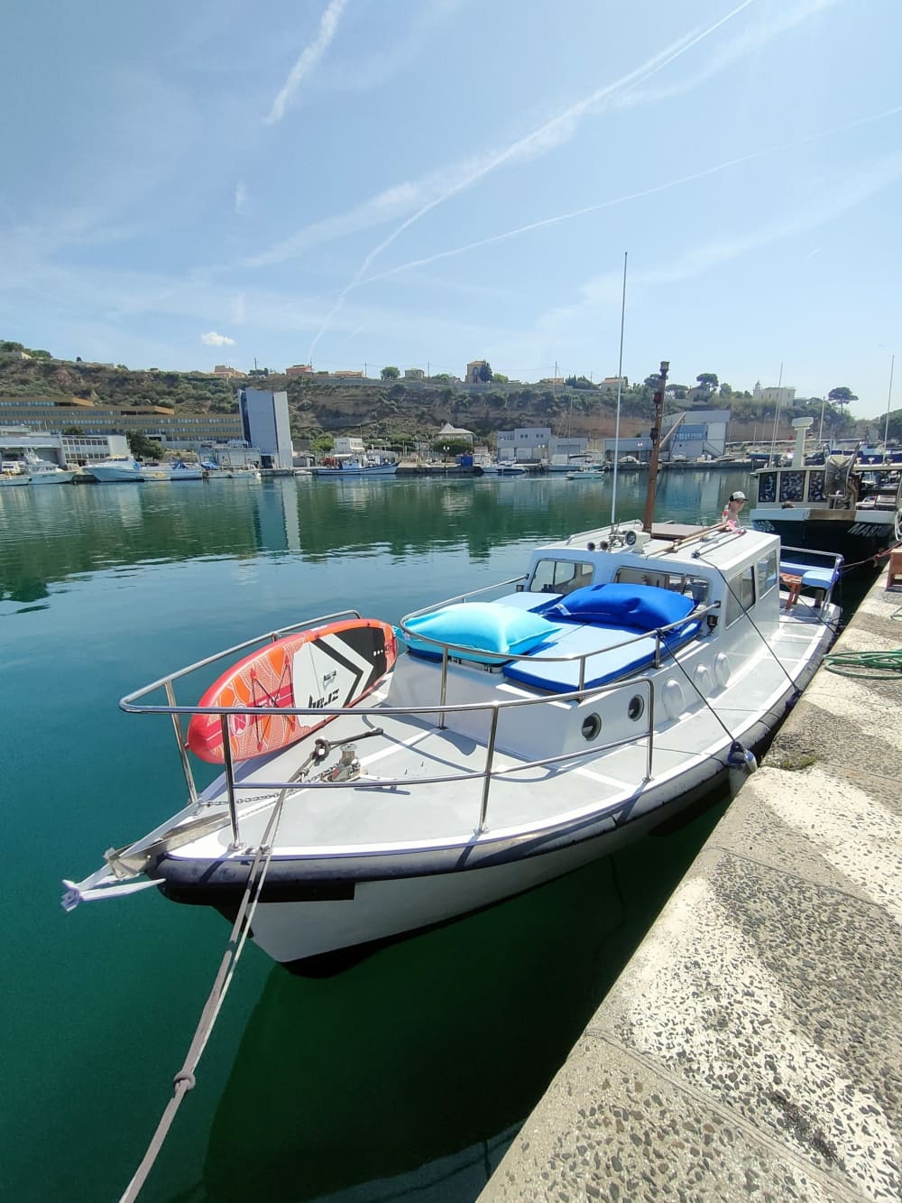 Explorez Marseille en bateau: une journée complète sur l'eau à bord d'un bateau à moteur 3