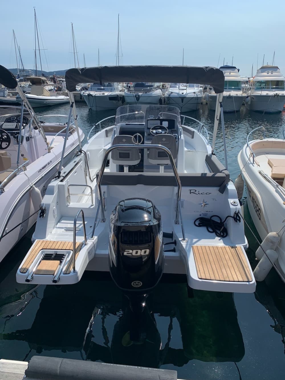 Balade privée en bateau autour de Cavalaire-sur-Mer en bateau à moteur