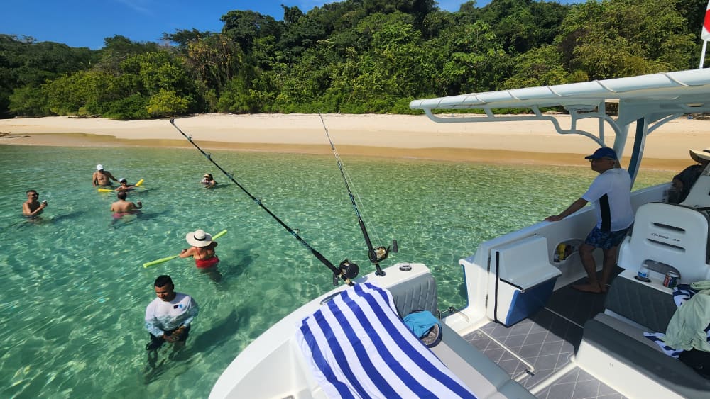 Bateau à moteur Todomar 38' - Panama City - Croisière, pêche et plongée en apnée 3