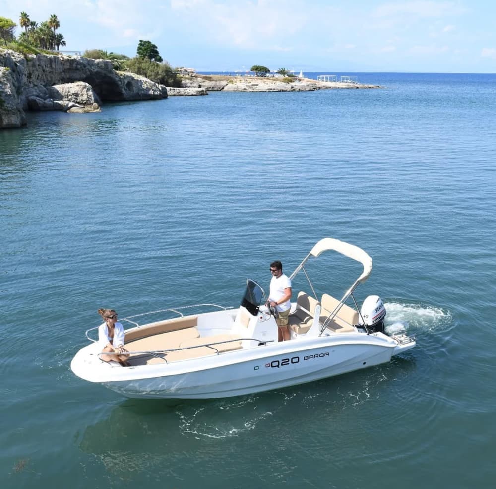 Escapade à Positano: 2h30 de détente en bateau à moteur 3