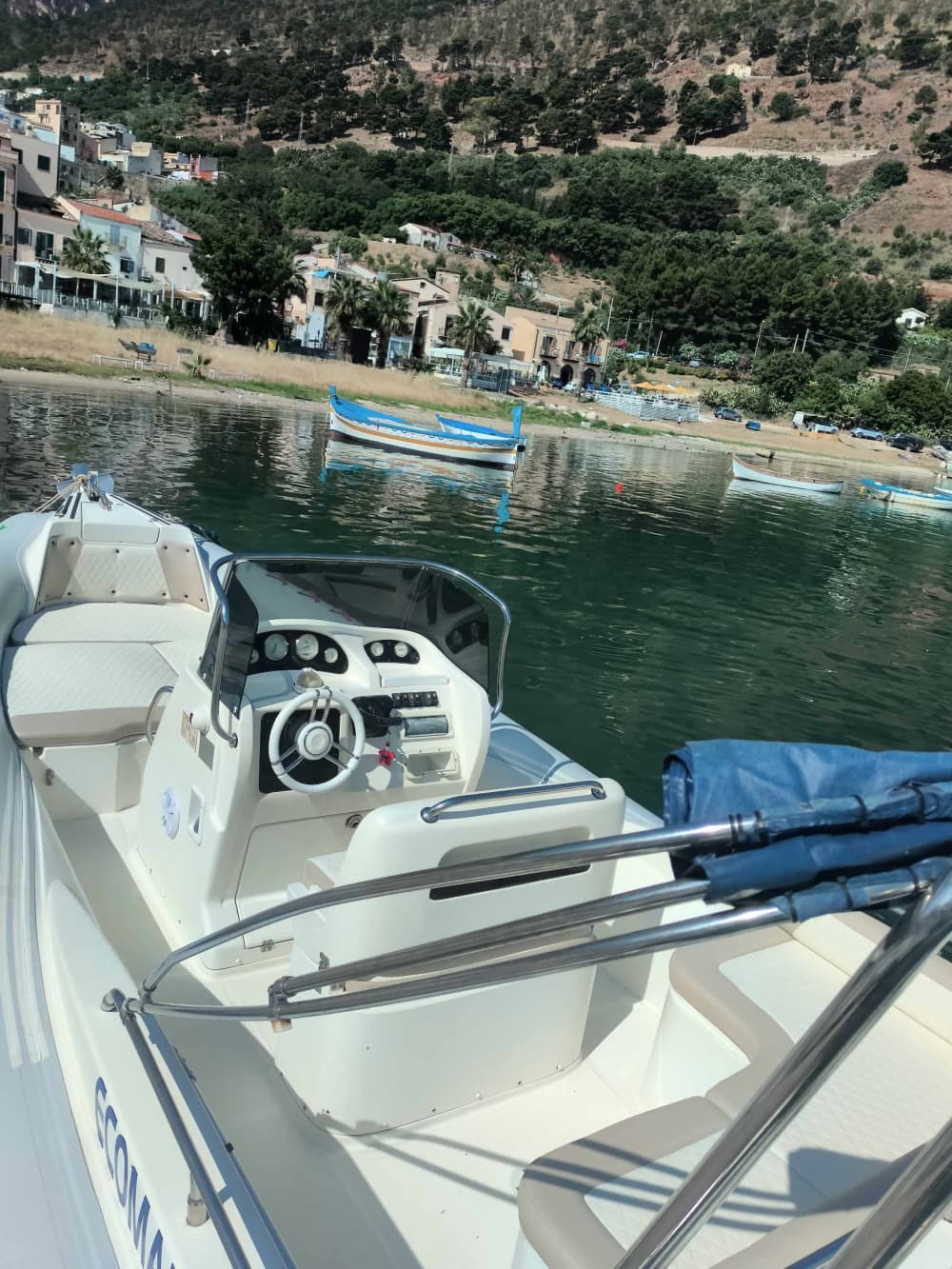 Profitez de 9 heures en dériveur à Castellammare del Golfo 2