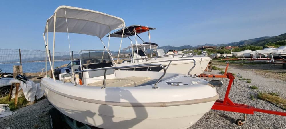 4 heures de Dolce Vita à la découverte de Falcone en bateau à moteur
