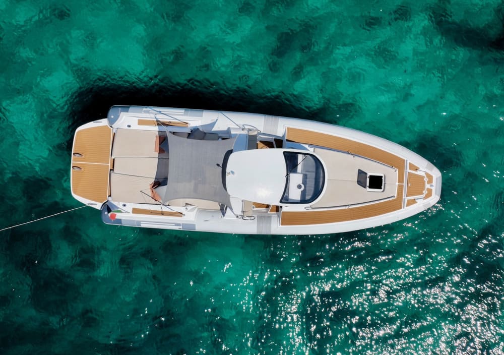 4 heures pour explorer Porto Cervo en bateau à moteur 6