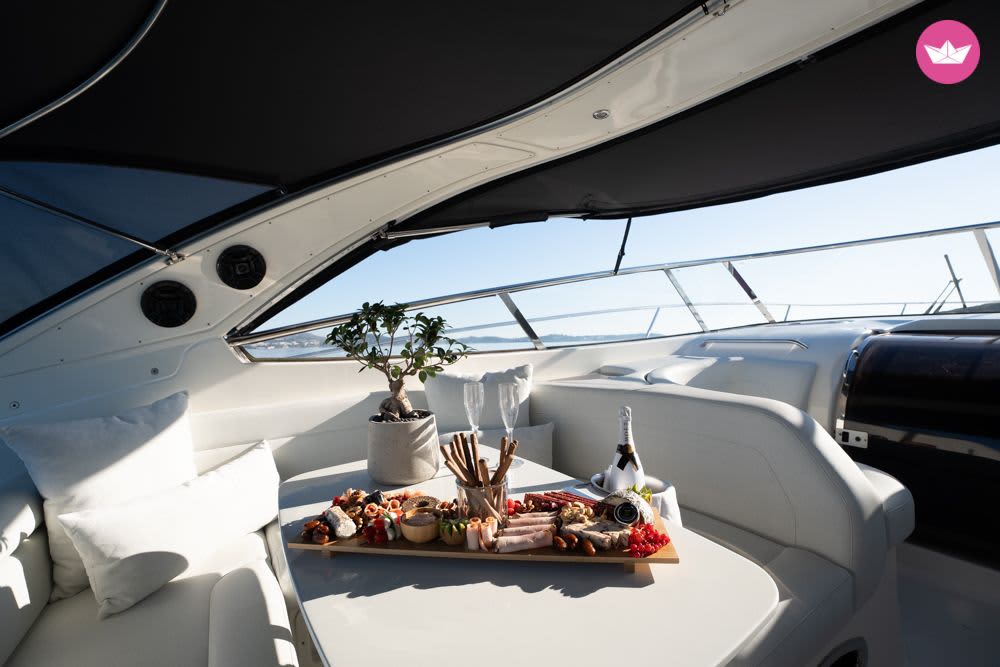 Croisière en yacht sur la côte sud de Rhenia, Délos et Mykonos