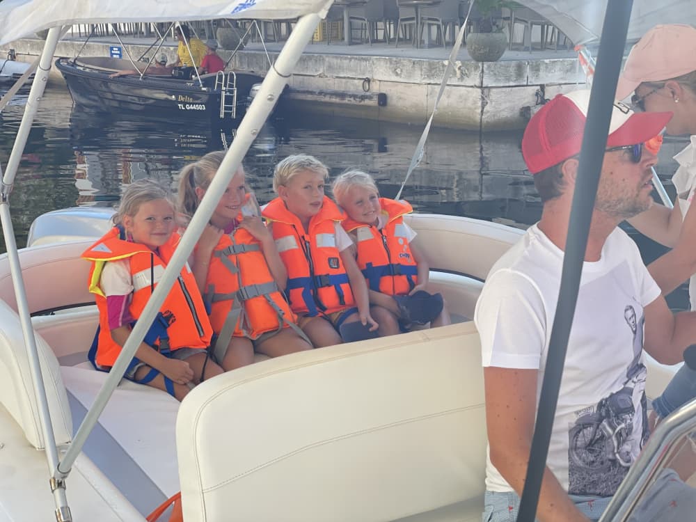 Des souvenirs inoubliables en mer: 9 heures de découverte de Port Grimaud