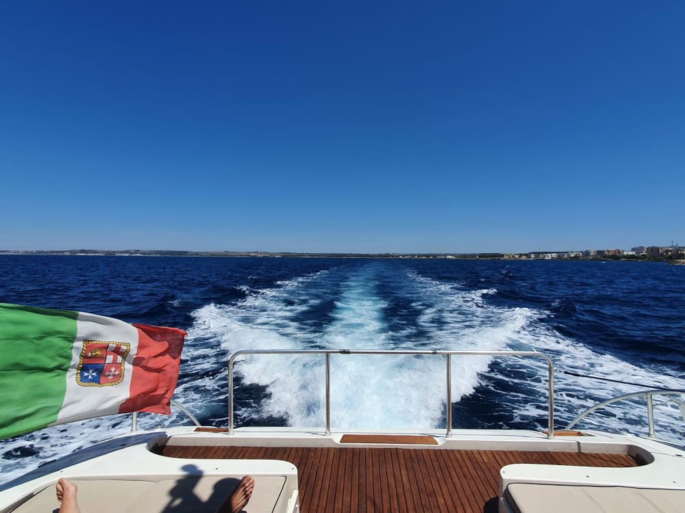 Escapade de luxe sur mesure – Expérience événementielle exclusive Yacht Cheetah 3