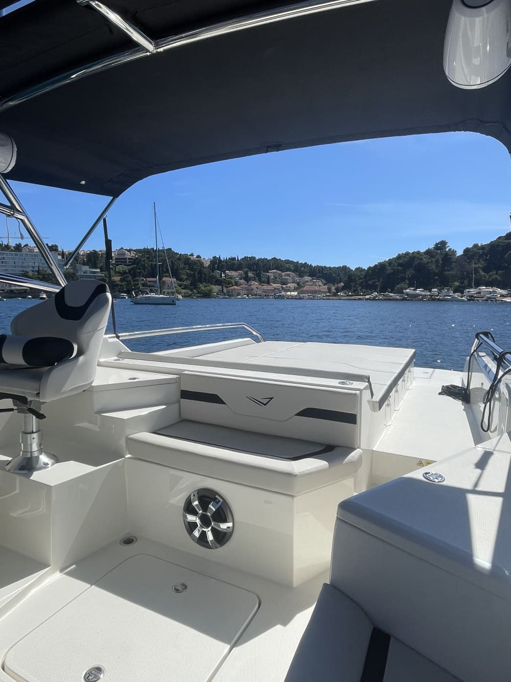 Excursion d'une demi-journée aux îles Élaphites : expérience en bateau privé 3