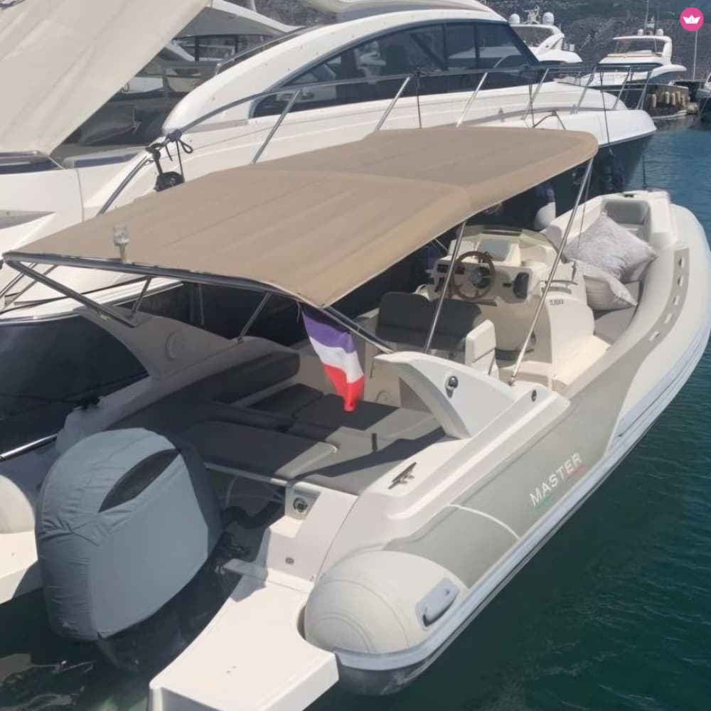Sunset en mer avec skipper – Master 700