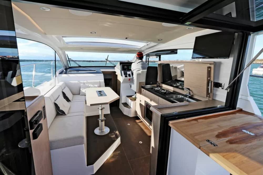 Sealine C390 3