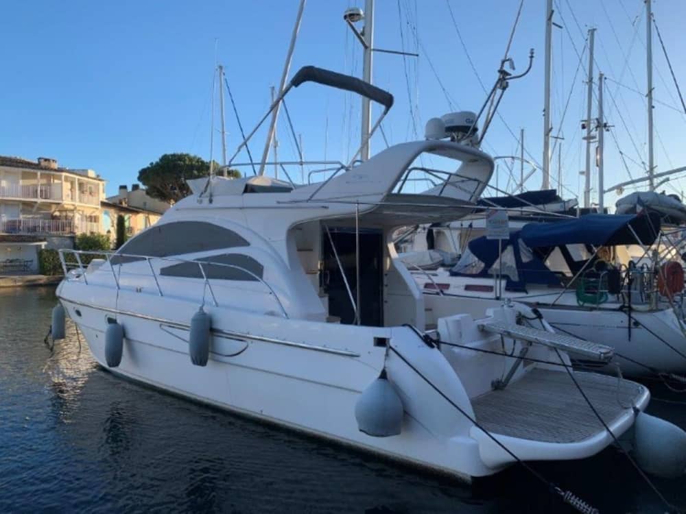 Profitez d'une journée complète sur un bateau à moteur à Cogolin