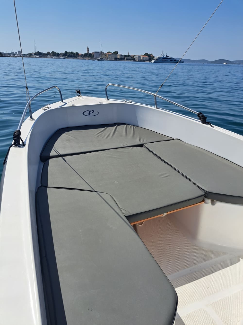 Découvrez Zadar: une journée ensoleillée en bateau à moteur 4