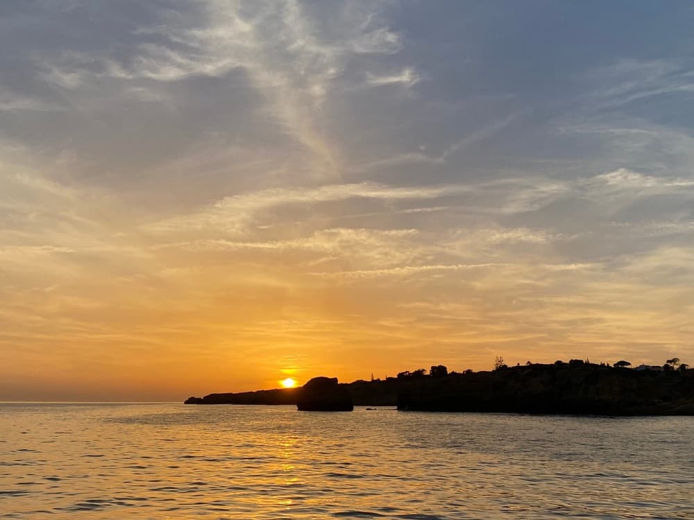 Escapade au coucher du soleil en Algarve (3 heures) : une croisière relaxante avec des vues panoramiques