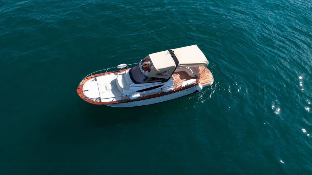 Excursion d'une journée sur la côte amalfitaine au départ de Sorrente en bateau privé