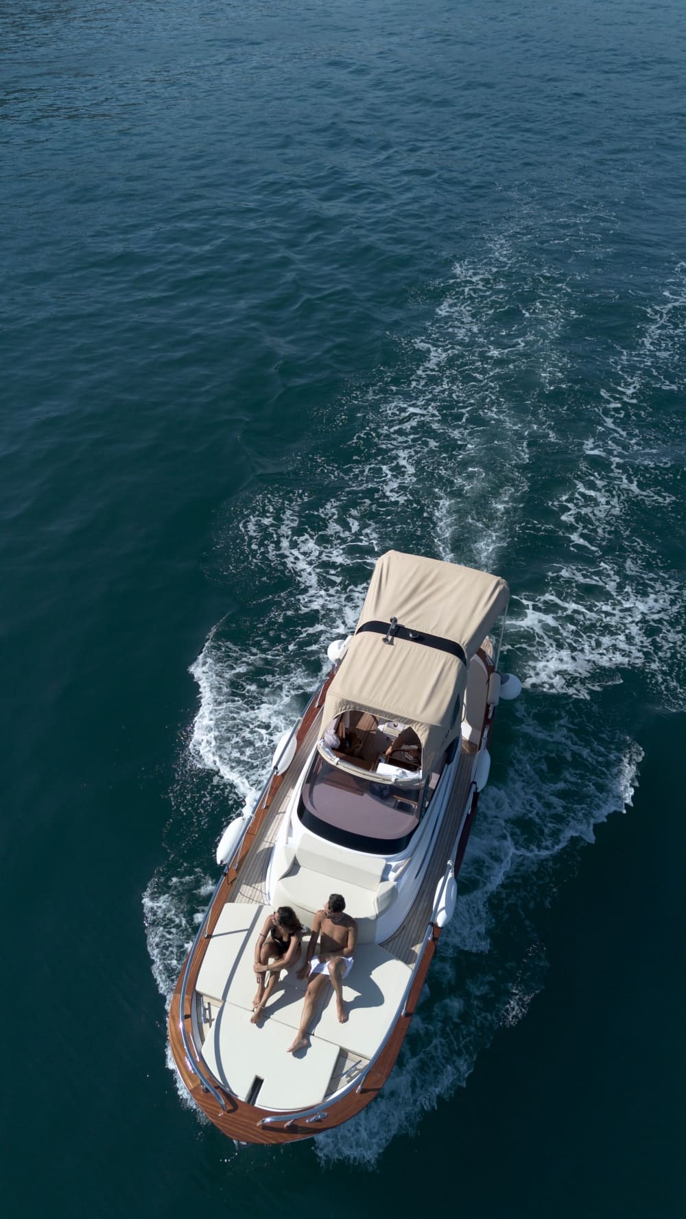 Excursion d'une journée à Capri au départ de Sorrente en bateau privé (3,5 heures) 2