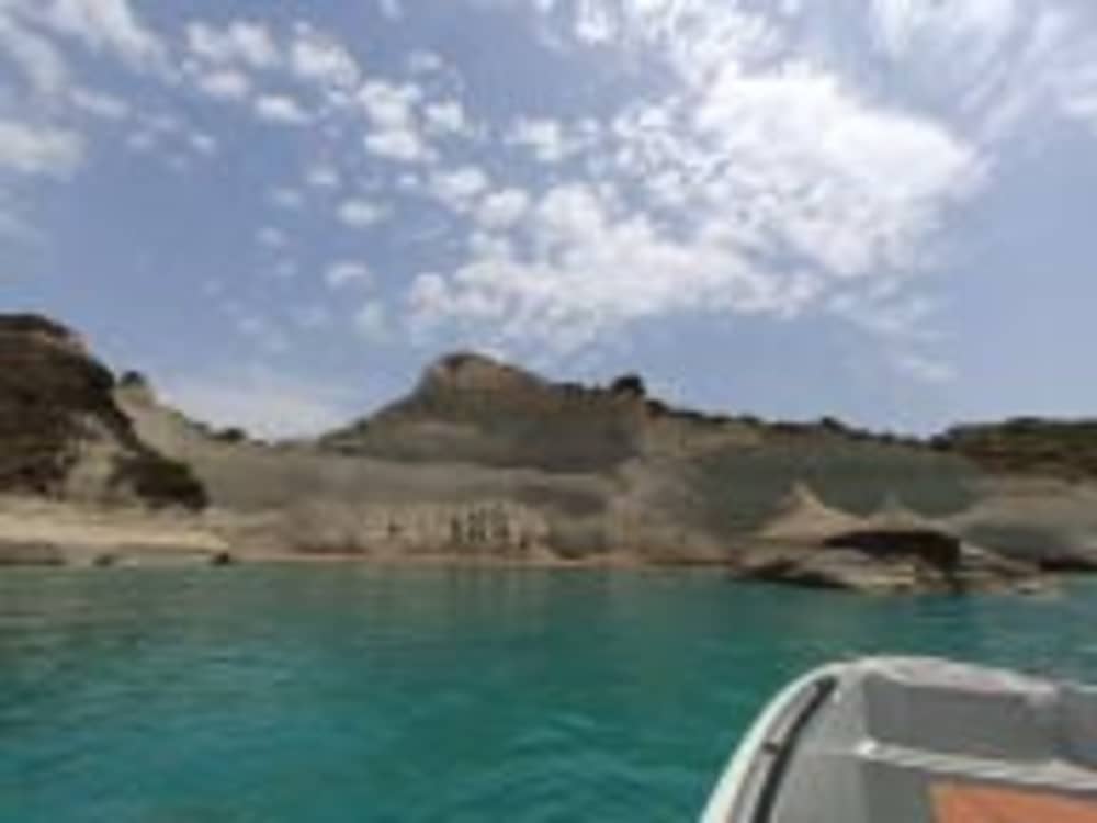 Escapade au nord-ouest de Corfou : croisière privée d'une journée au cap Drastis et plus encore 6