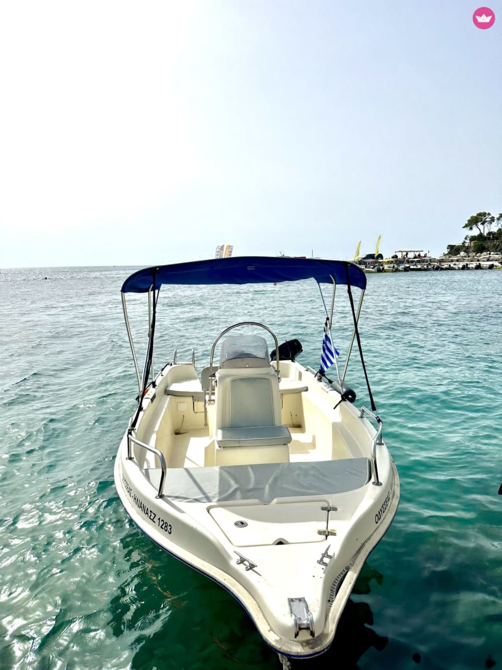 Croisière panoramique vers les falaises blanches de Mizythres
