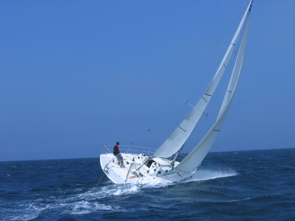 Profitez d'une demi journée de navigation à Camaret-sur-Mer en voilier.