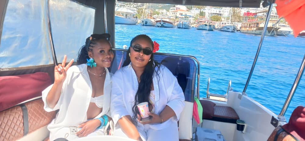 Excursions en hors-bord amusantes dans les baies populaires de Bodrum. 5