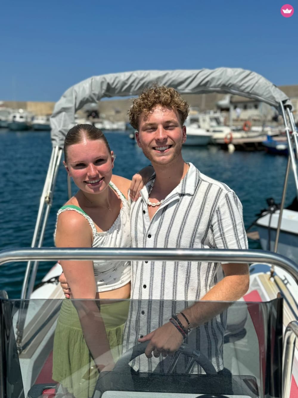 Vivez une journée inoubliable à bord de notre NOAH 55, équipé de tout le nécessaire pour une journée parfaite sur le bateau!