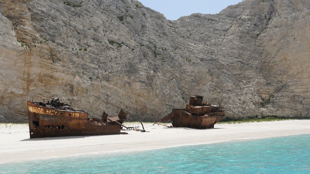 Excursion en bateau de 4h à la plage de Navagio et aux grottes bleues 6