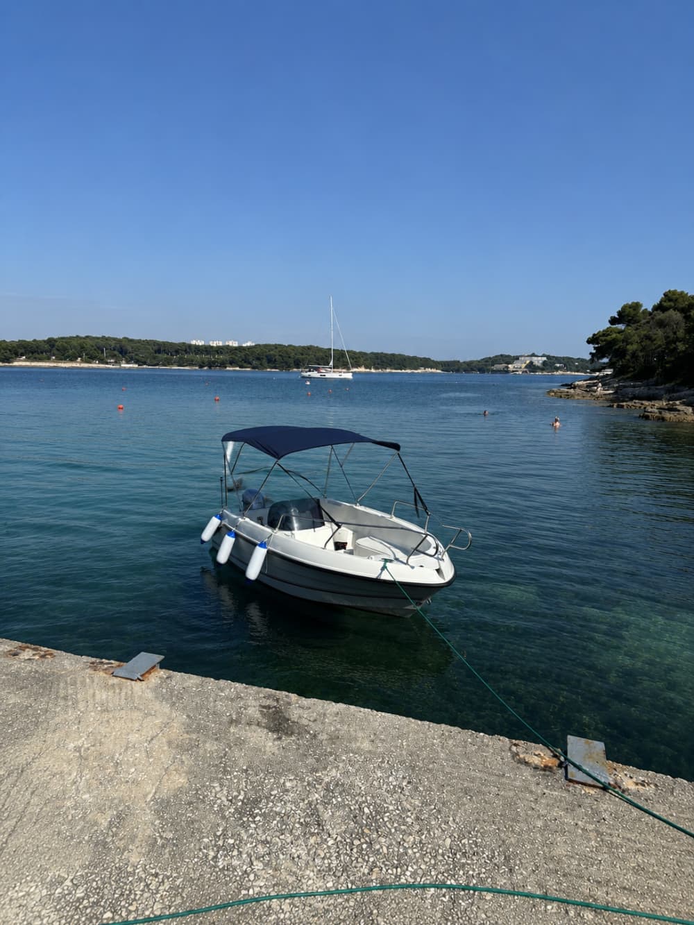 Excursion d'une journée en bateau à Pula: 8h