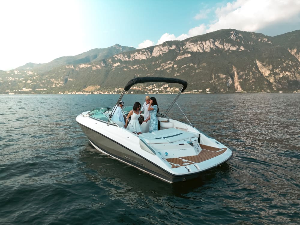 Expérience privée sur le lac de Côme – avec Prosecco 4