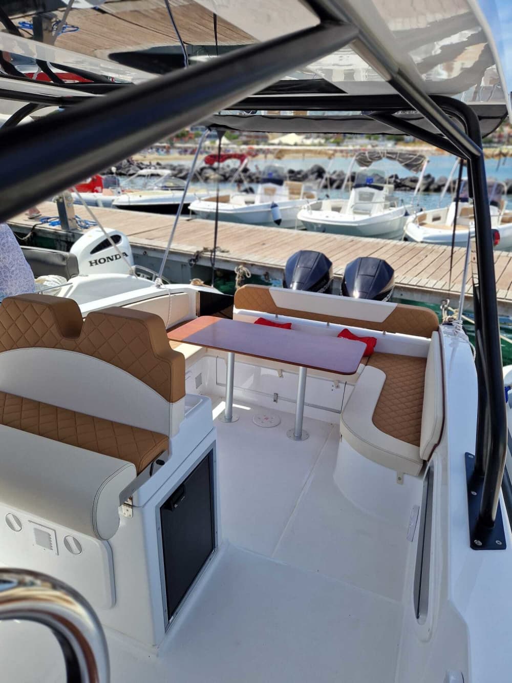4 heures pour découvrir Taormina en bateau à moteur 5