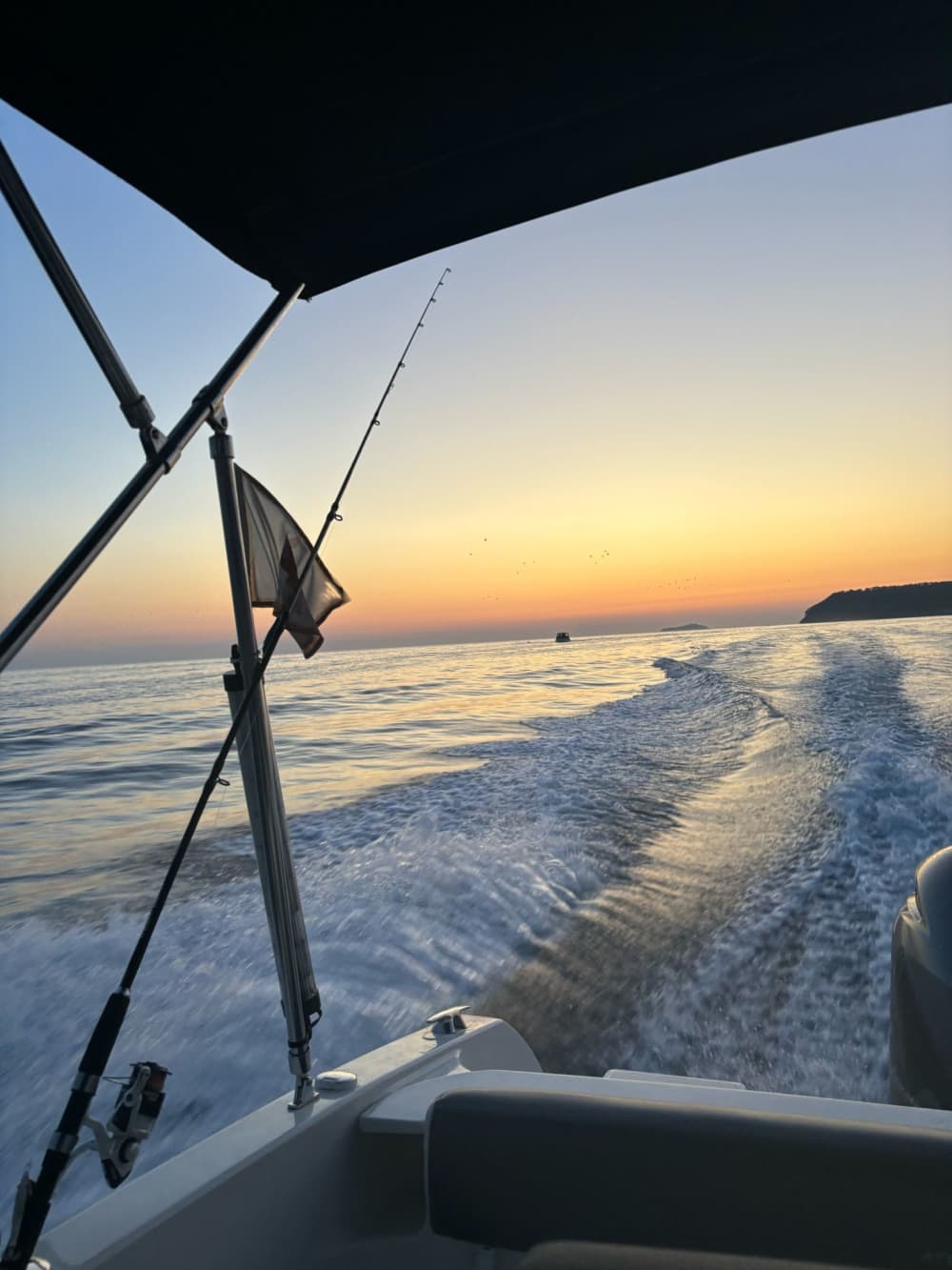 Excursion en bateau au coucher du soleil : découvrez la côte de Dubrovnik à l'heure dorée 4