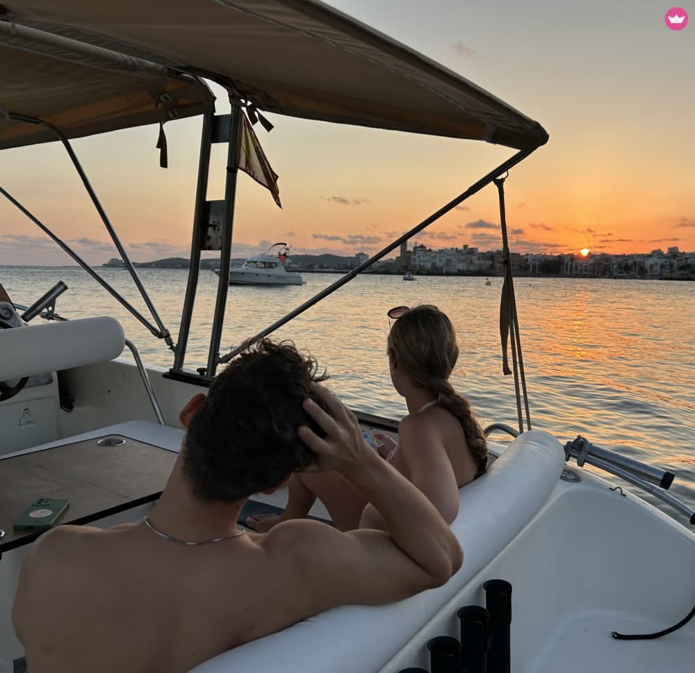 Visite privée de 3 heures de Barcelone avec un skipper local et activités nautiques disponibles 6