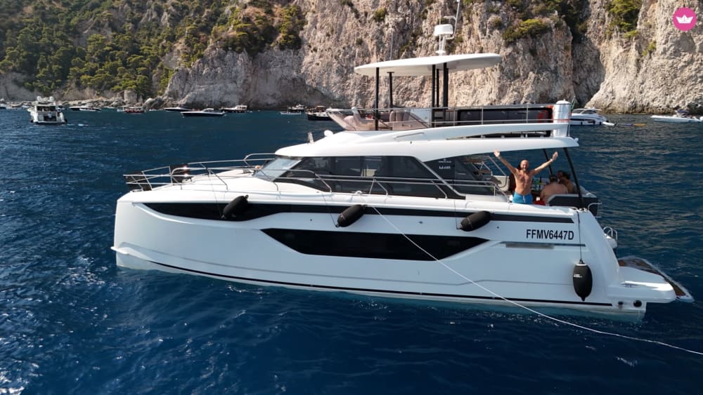 Excursion en bateau à Capri – Découverte des grottes et des faraglioni