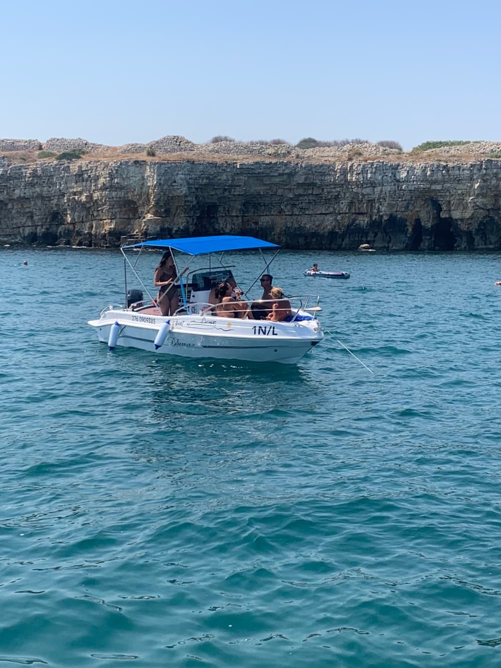 Excursion en bateau au coucher du soleil à Bisceglie, aux grottes de Ripalta et baignade.