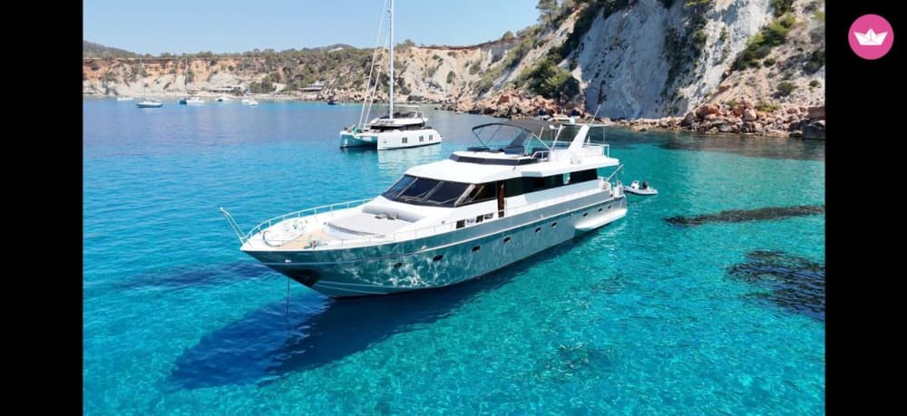 Découvrez Tabarca en yacht de luxe