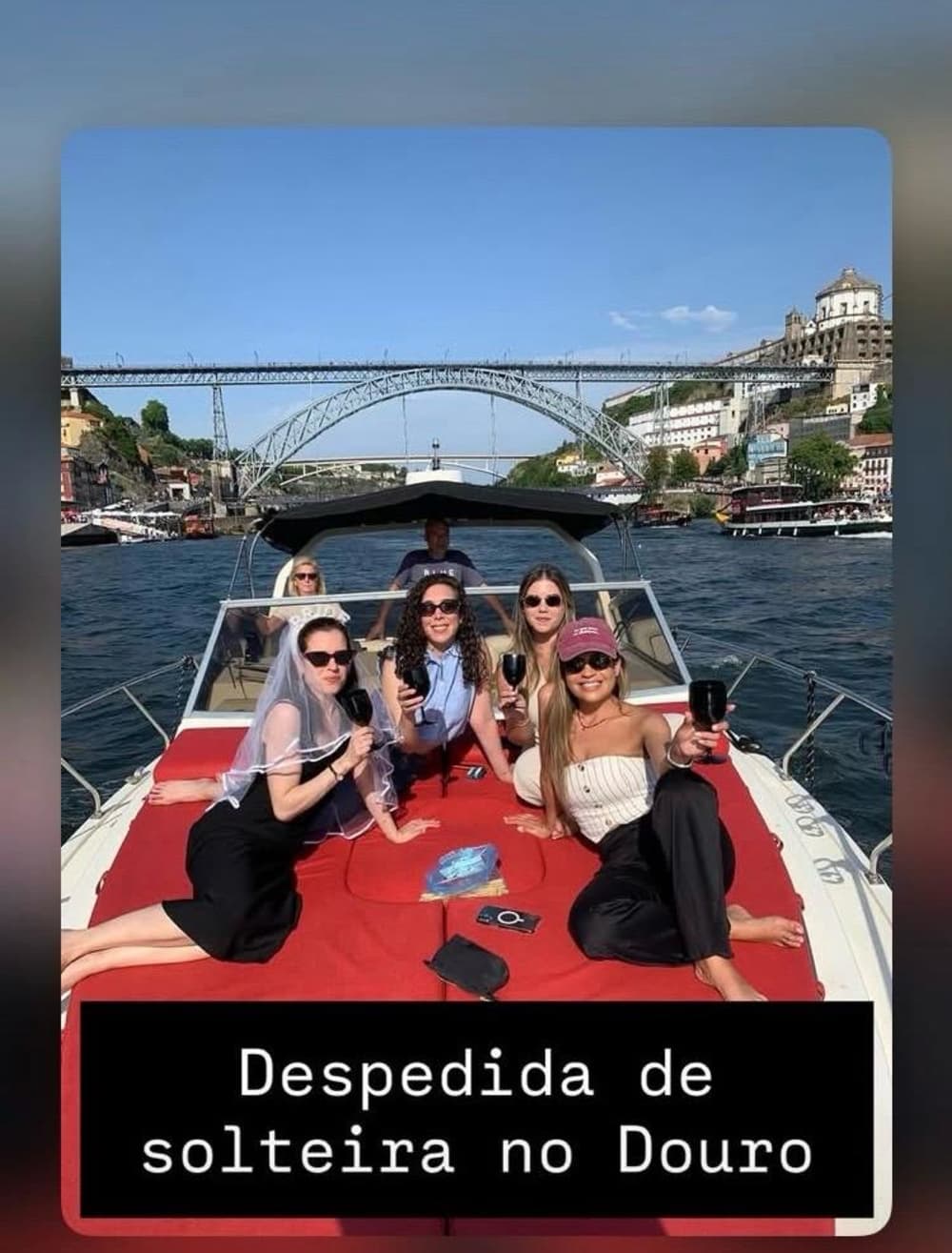 Expérience Premium en Yacht sur le Douro: Croisière privée pour jusqu'à 10 personnes - 4 heures de détente avec plongée en apnée et boisson de bienvenue. 4