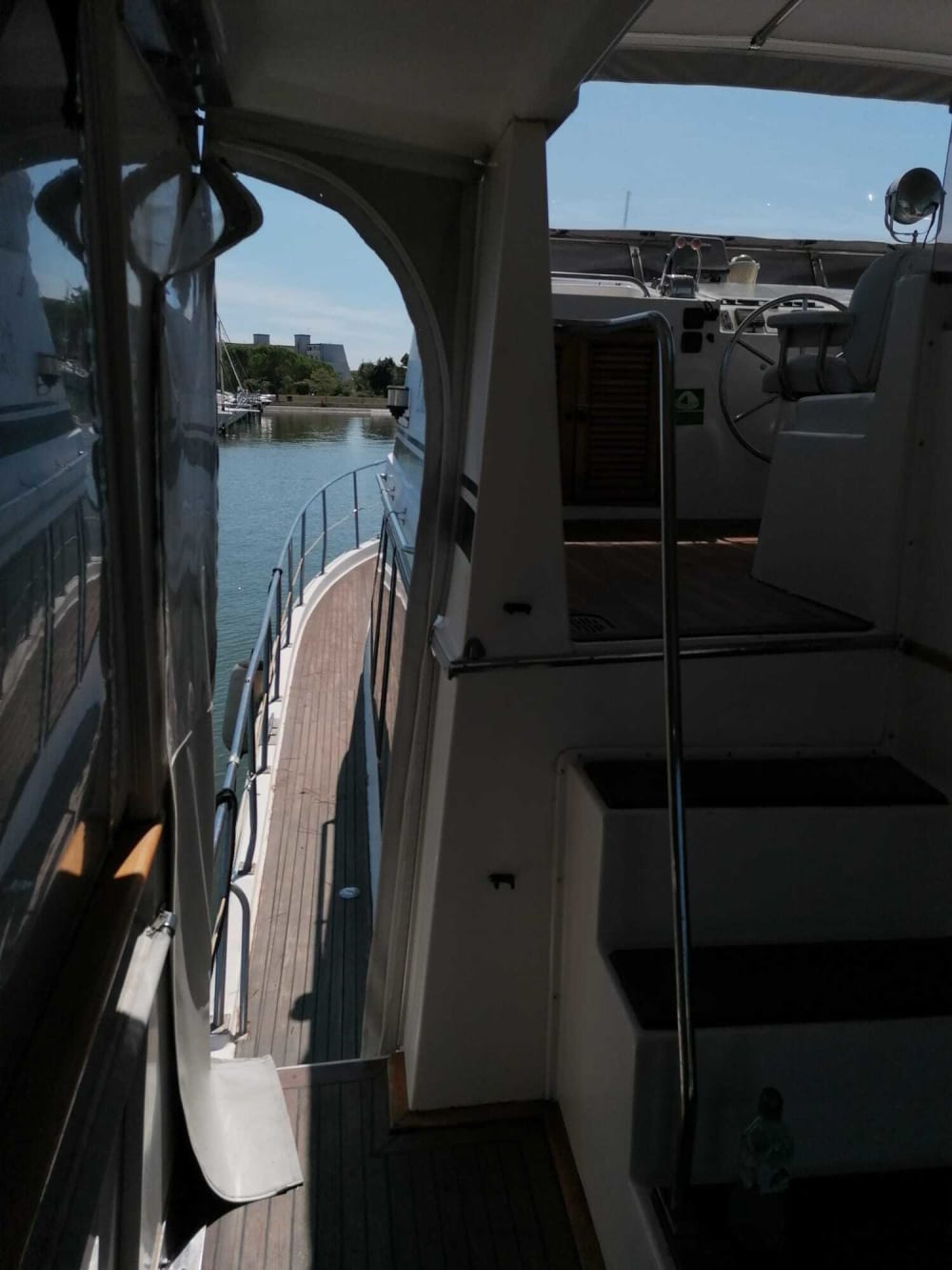 Profitez d'une excursion de 9 heures en bateau à moteur pour explorer Naples 4